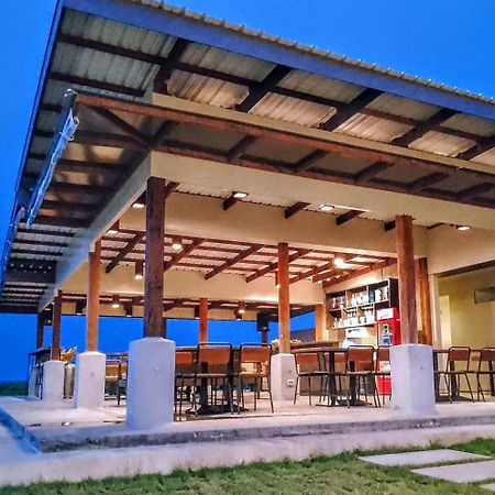 The Grey Inn Sarog Экстерьер фото